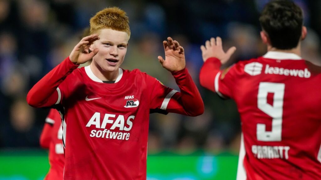 Transfer rumors, news: Chelsea lead Man United, Newcastle in Smit race