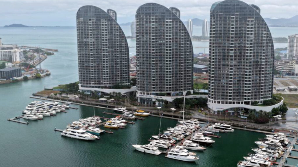 China sealing Hainan customs borders to make full free trade port