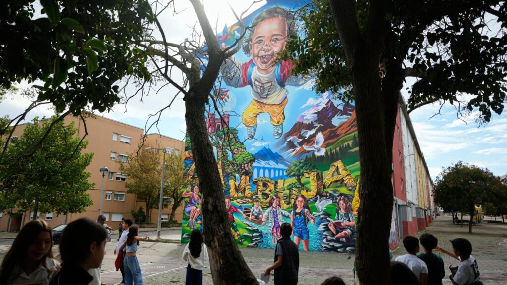 Murals at a housing project in Portugal highlight UN goals and build local pride