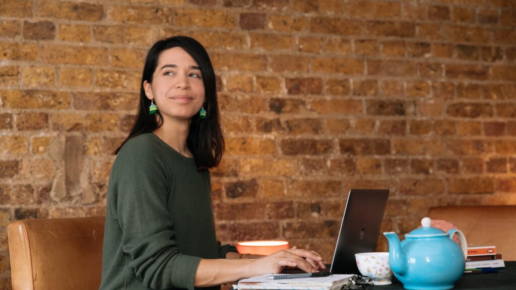 New Year’s resolutions rarely work, neuroscientist says: Try this smarter method