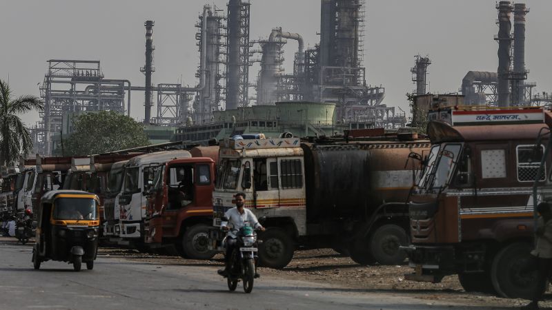 India tariffs: Trump threatens to ‘substantially’ raise tariffs as country continues to buy Russian oil