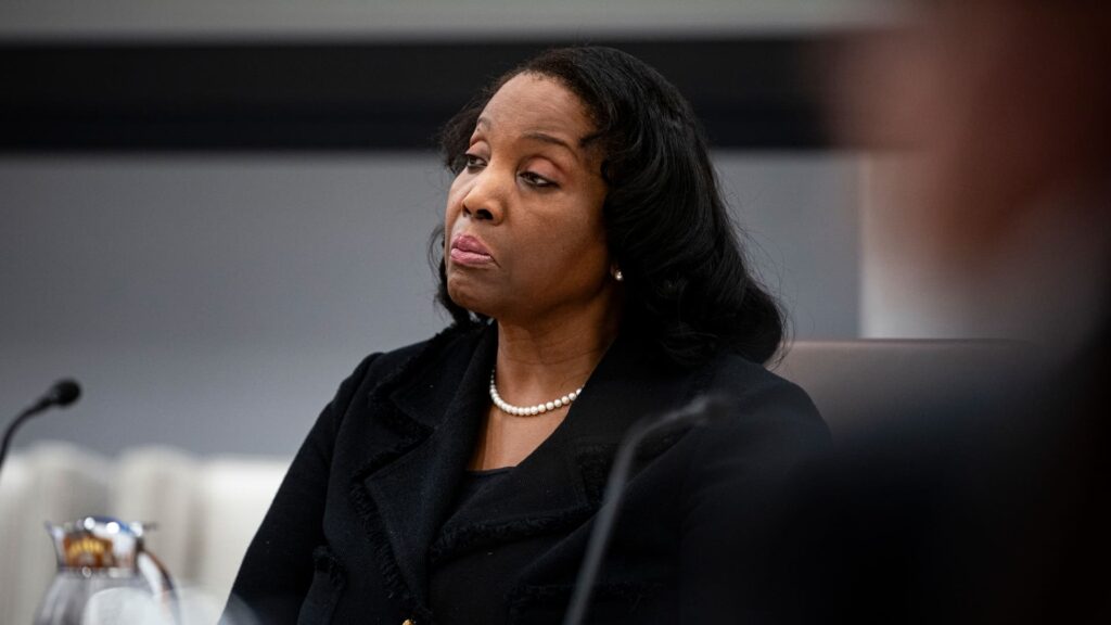 Trump admin asks Supreme Court to allow Fed governor Lisa Cook firing