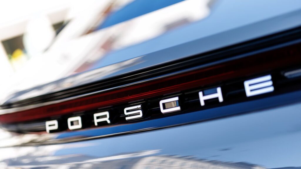Porsche shares shed 8% after cutting outlook
