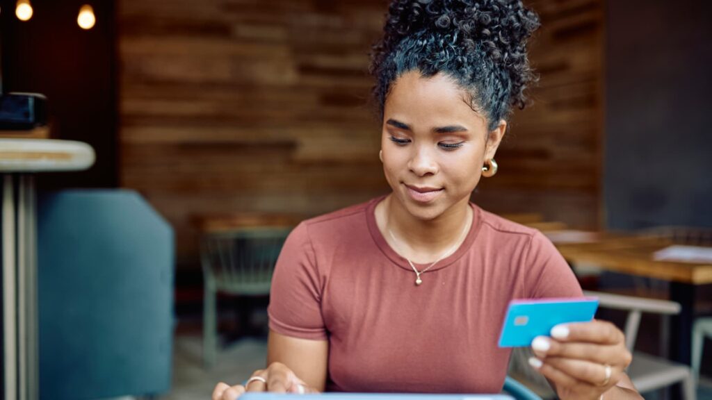 Avoid these 3 mistakes to maximize your rewards credit card