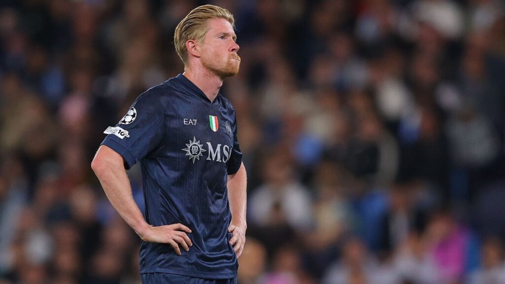 Kevin De Bruyne’s Man City return lasts only 26 minutes due to Napoli red card