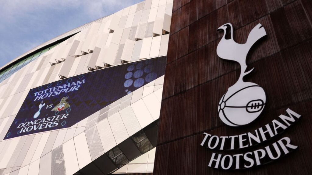 Tottenham announce £100M injection, Lewis family reiterate ambition