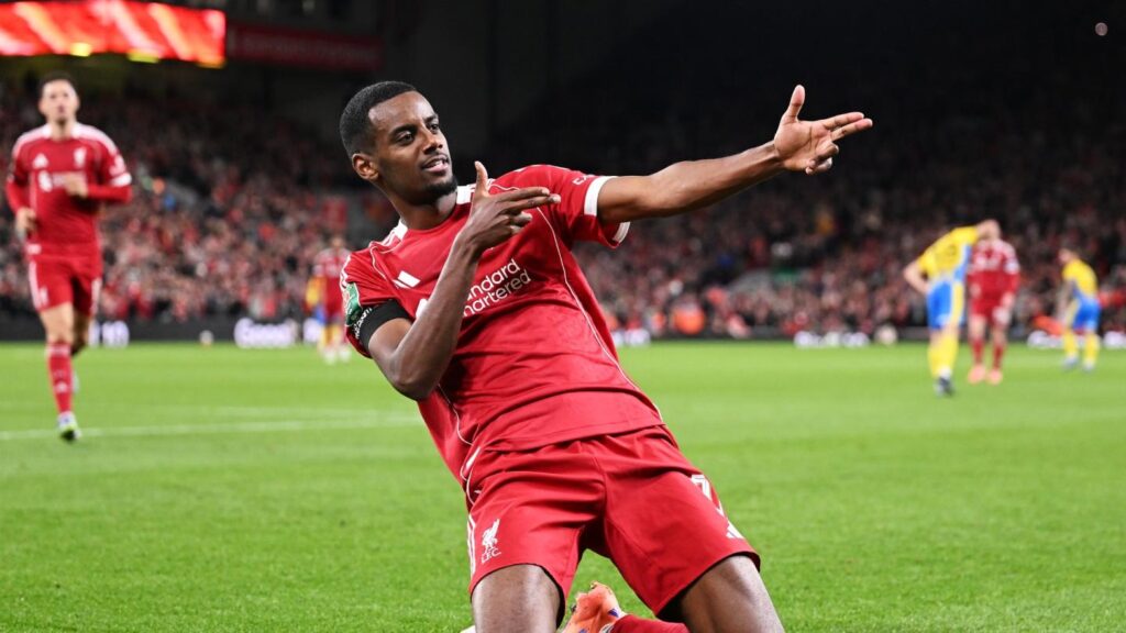 ‘A good night’ – Alexander Isak reacts to his first Liverpool goal
