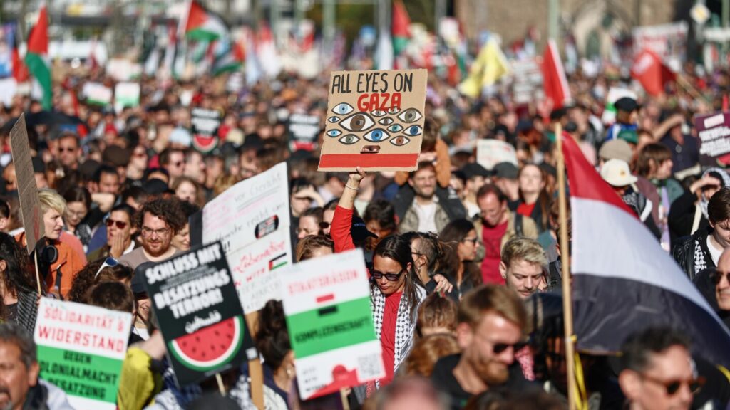 Tens of thousands protest in Berlin and call for end to Israel-Hamas war