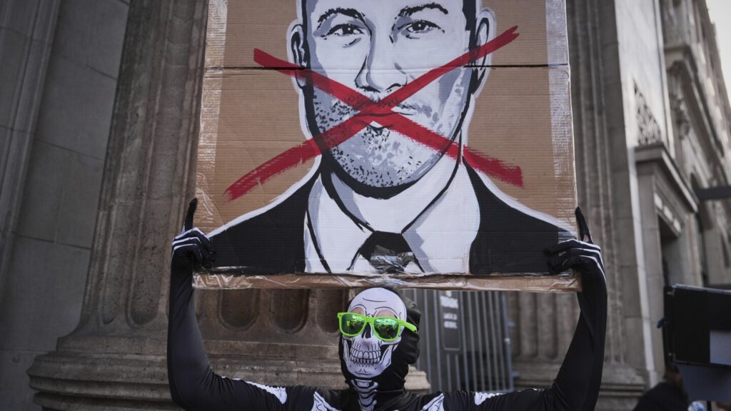 In battles over free speech, comedians are often center stage