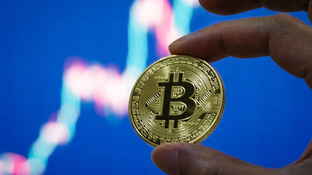 Bitcoin rallies to within 1% of all-time high, gaining safe haven status during shutdown
