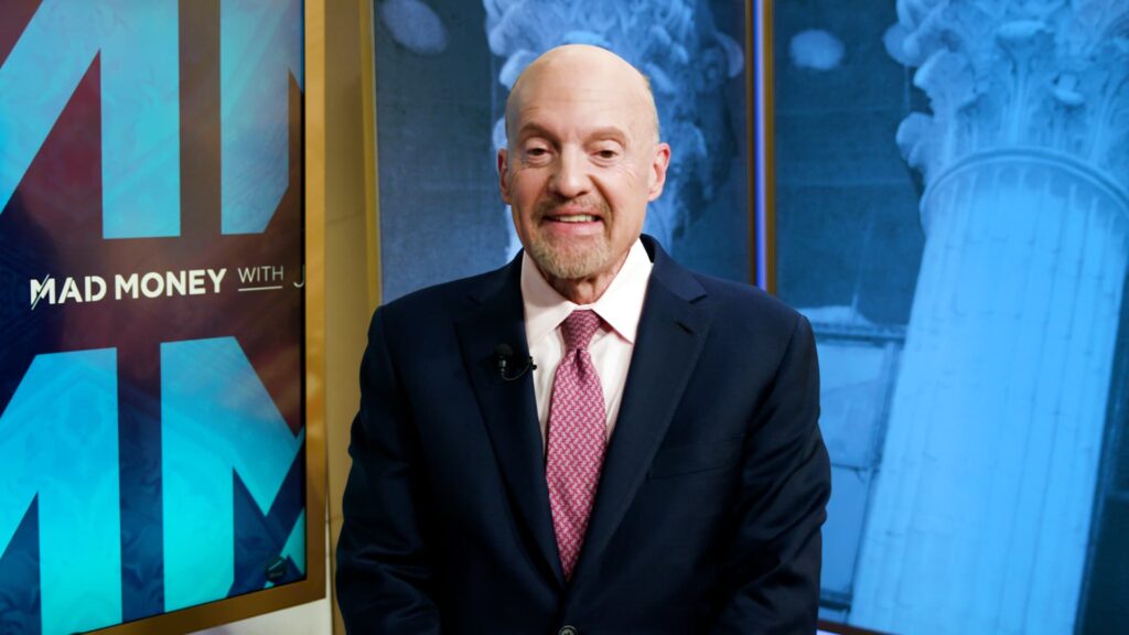 Jim Cramer disagrees with Warren Buffett on classic investing strategy