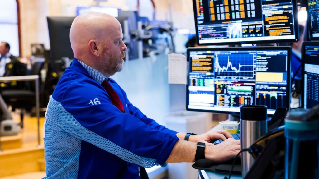 investors weigh the state of the U.S. economy