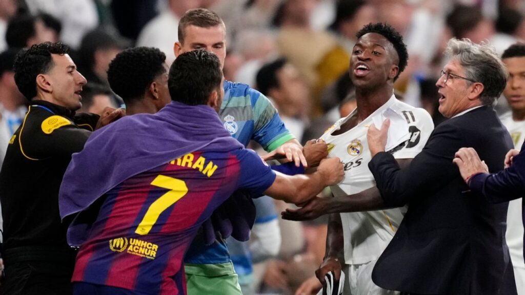 Madrid’s Alonso on Vinícius Clásico furore: ‘Subject closed’