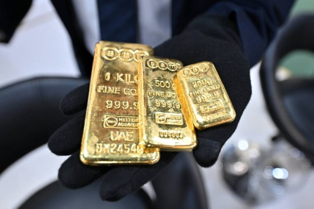 Gold price zooms past $4,000 amid global uncertainty