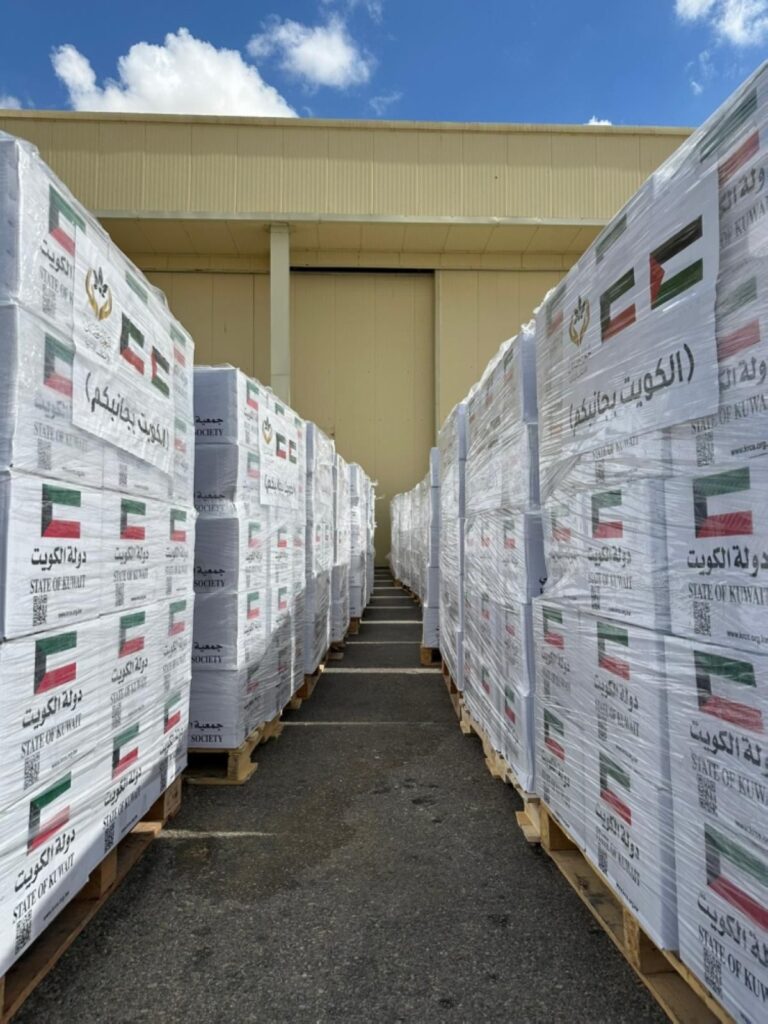 19th Kuwaiti relief airlift delivers tons of aid to Gaza