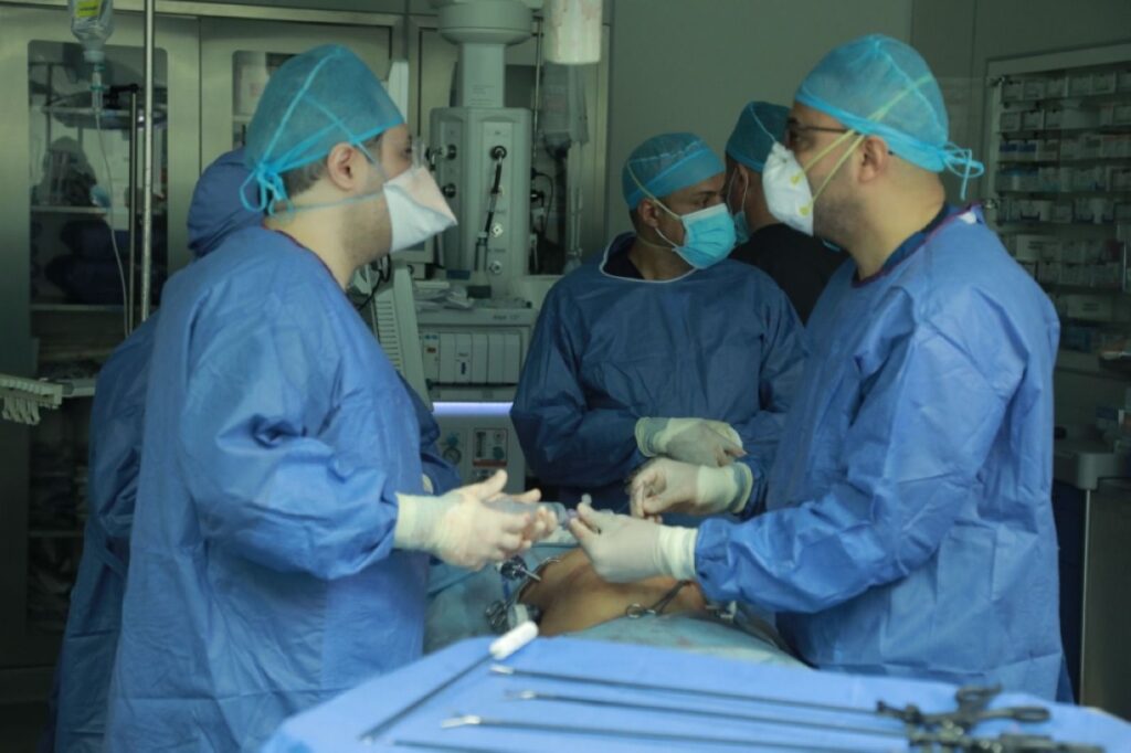 Al-Sabah Hospital surgeon performs rare operation