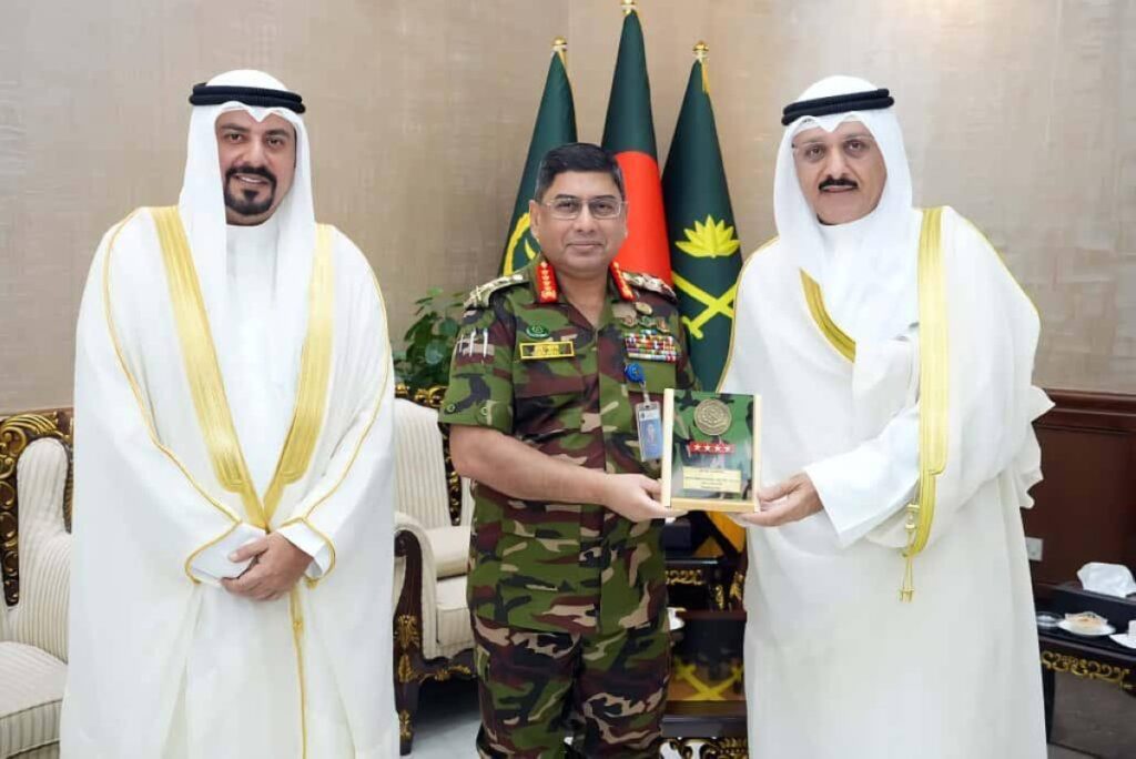 Kuwaiti diplomat, Bangladeshi Army Chief discuss military cooperation