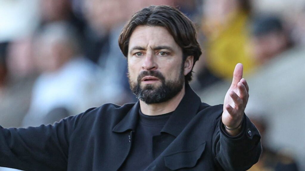 Rangers boss Russell Martin saddened by abuse from young fans during difficult start to his reign at Ibrox | Football News