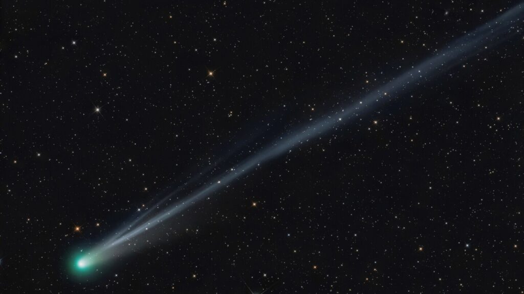 How to catch comets Lemmon and SWAN in the night sky