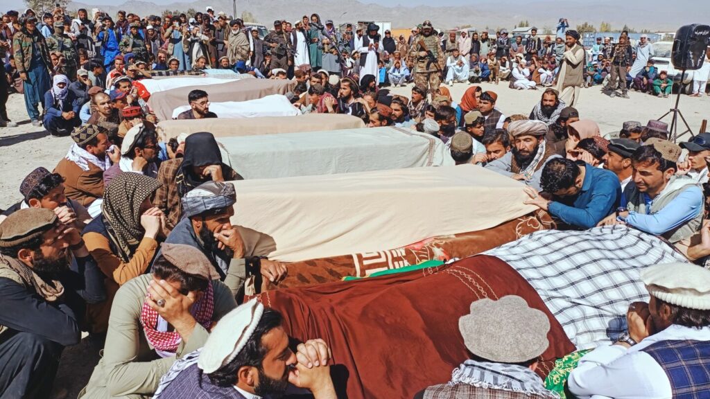 Afghanistan and Pakistan say they will respect ceasefire