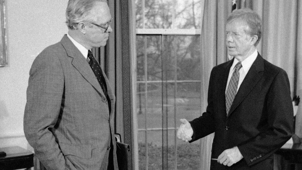 Government shutdown is becoming a chance for Trump to take more power