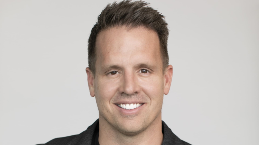 How I turned side hustle into billion-dollar business