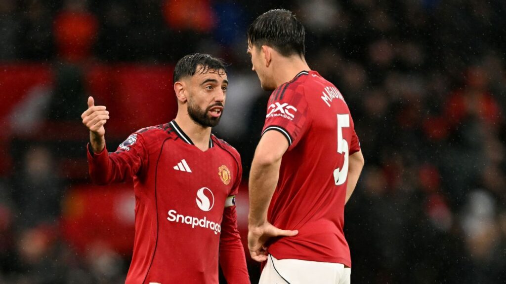 Gary Neville tells ‘ageing’ Man United ‘spine’ to do better