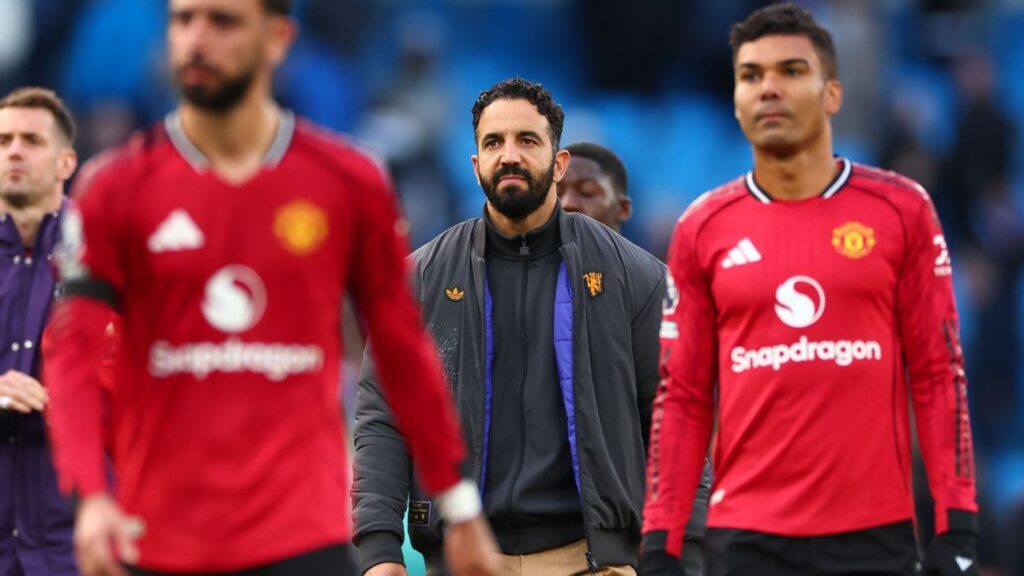 Man United’s plan: Save on wages, rebuild midfield