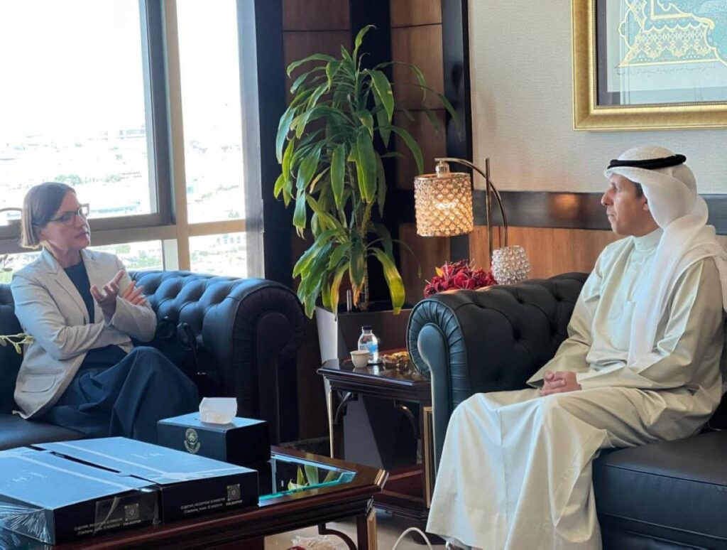 Kuwait Awqaf Min. discusses humanitarian cooperation with ICRC officials
