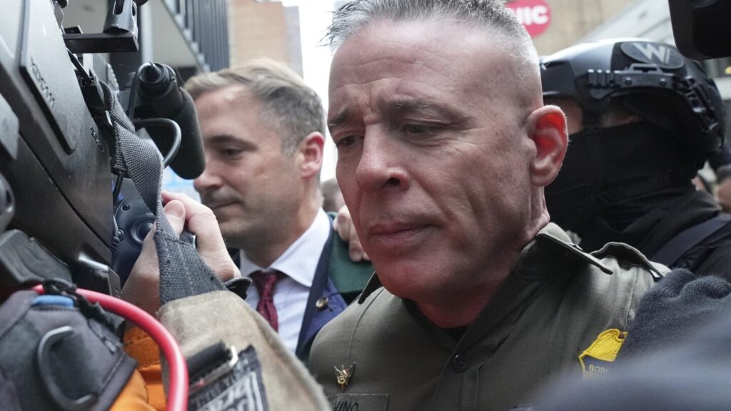 Transcripts reveal tense exchanges in Chicago immigration crackdown