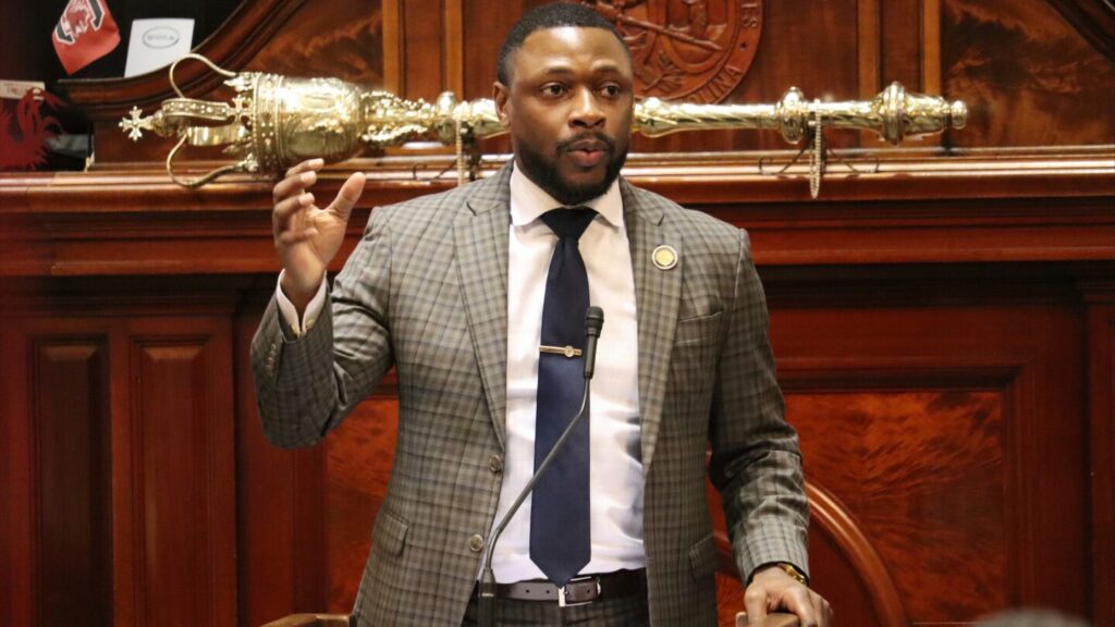 Former South Carolina lawmaker facing 10 federal charges