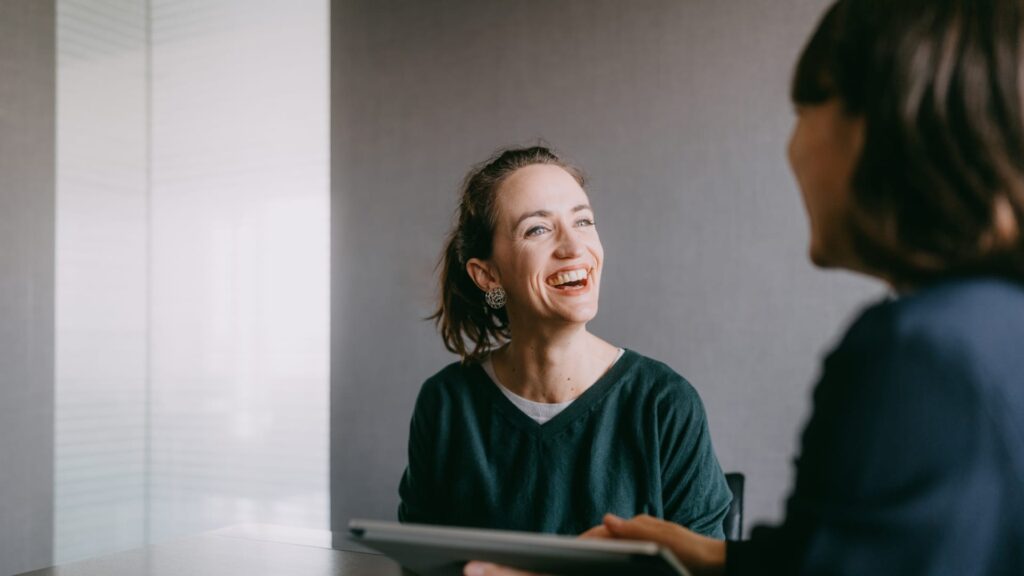 Many bosses do 1-on-1 meetings completely wrong, management expert says