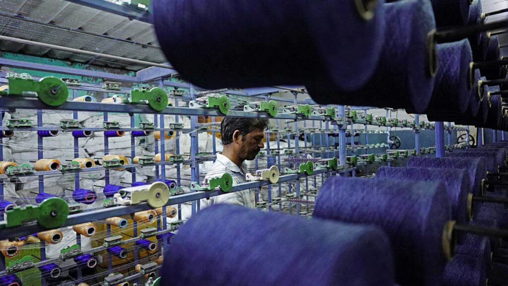 India goods exports rise despite U.S. tariffs