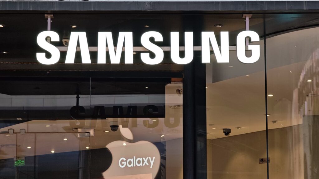 Smartphone prices to rise in 2026 due to AI-fueled chip shortage