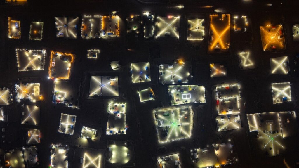 Winter camping season revives cultural heritage and social bonds