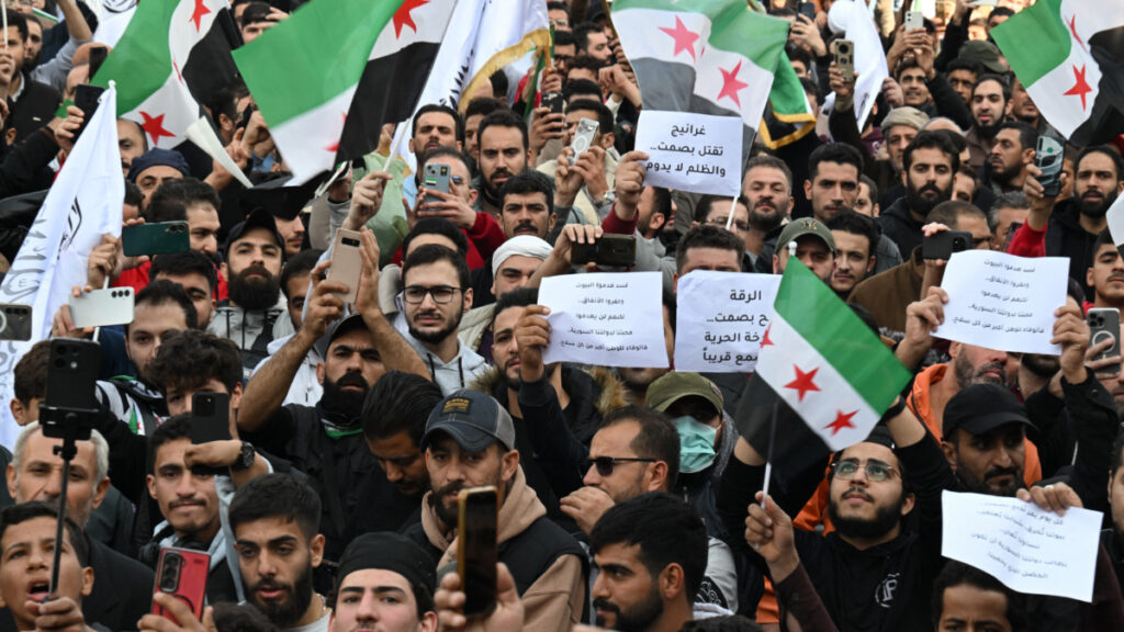 Trump warns Israel not to prevent Syria’s ‘evolution’