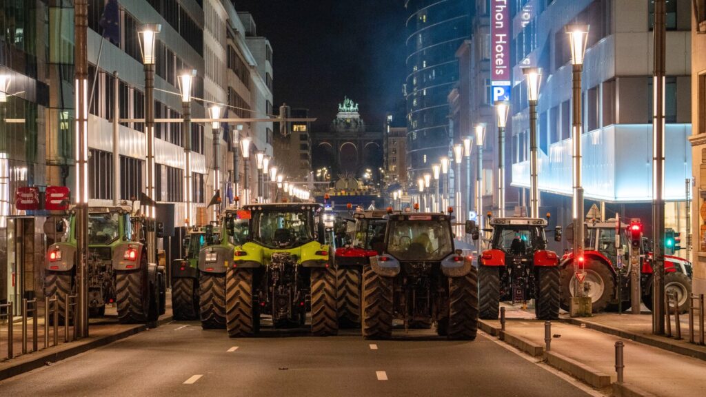 Farmers block roads in Brussels to protest South American free-trade deal