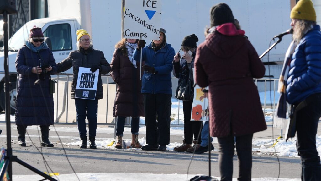 Judge temporarily blocks Trump administration policies limiting lawmakers’ access to ICE facilities