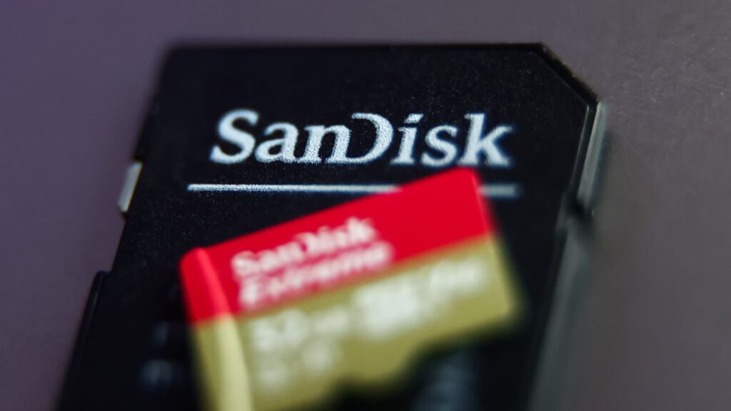 Sandisk stock soars after blowout earnings report reflects AI demand