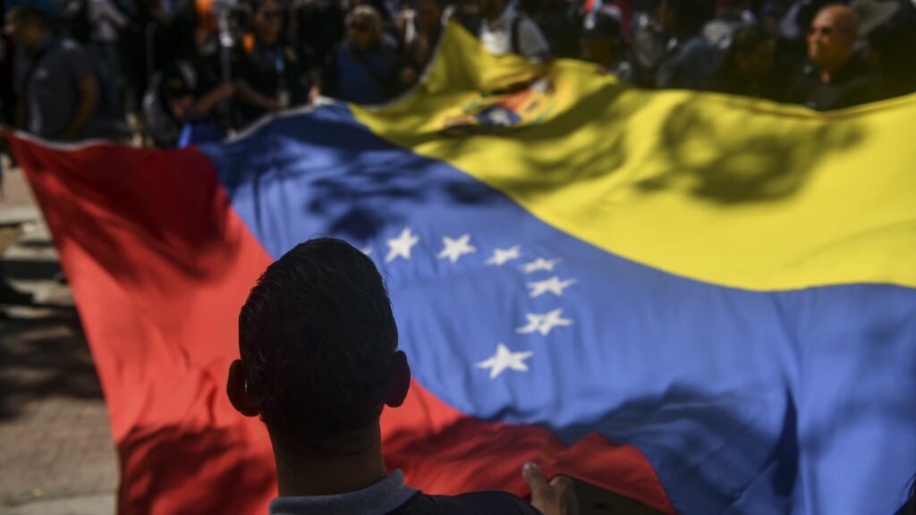 Can Venezuela produce 3 million barrels of crude oil a day?