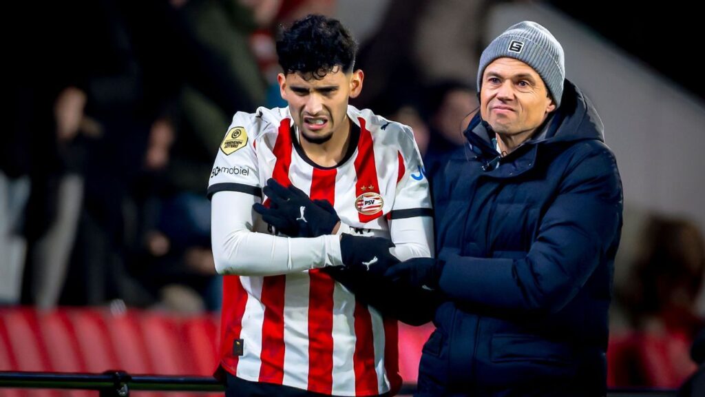 USMNT’s Ricardo Pepi suffers broken arm scoring for PSV