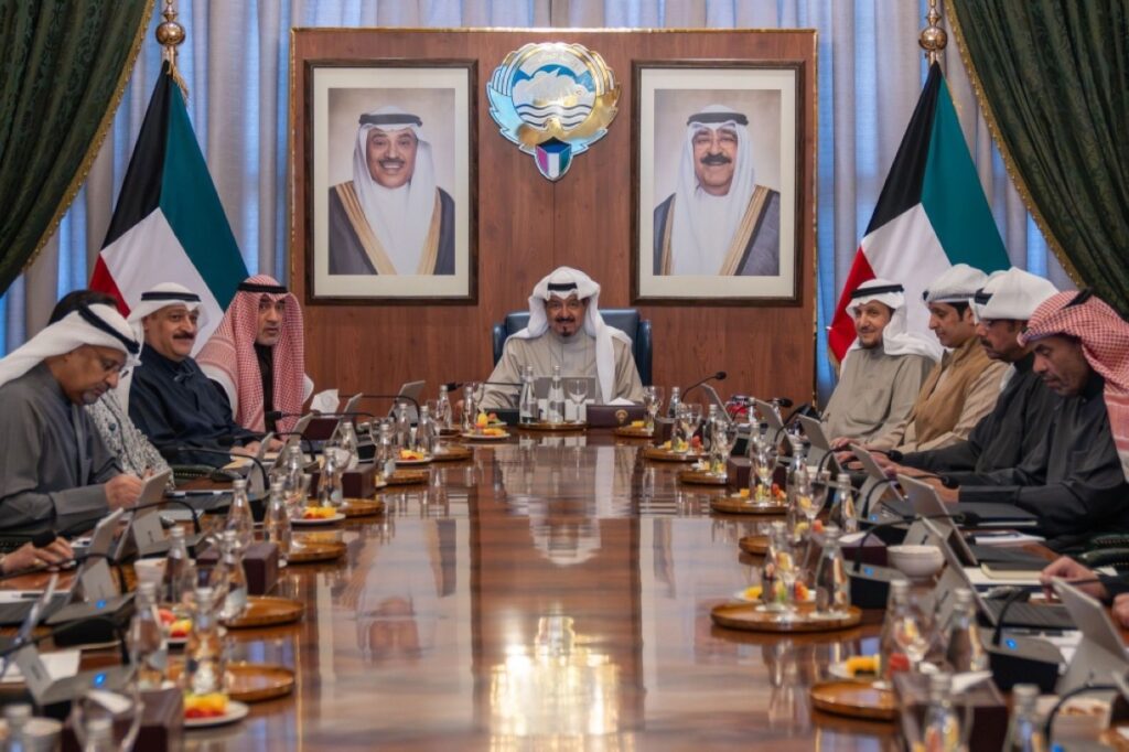 Cabinet tackles Super Cup, food trucks and Davos