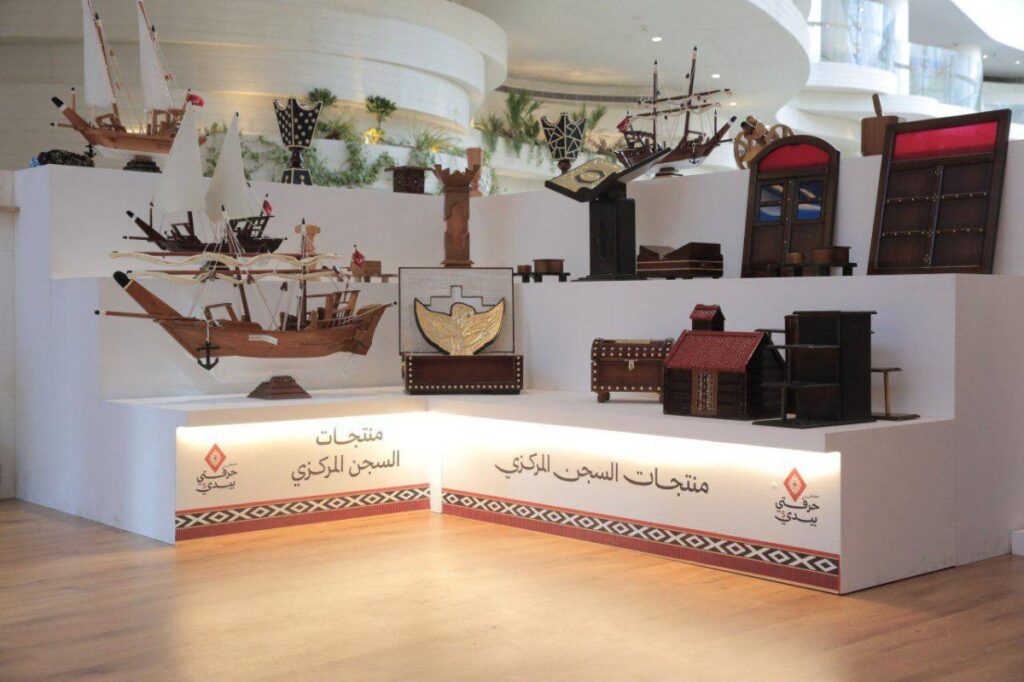 Handicrafts exhibition highlights rehabilitation at correctional facilities