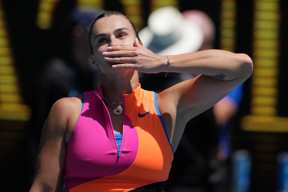 Sabalenka into quarterfinals at Australian Open with straight sets win over Mboko