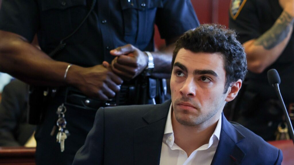 Luigi Mangione due in court for fight over death penalty