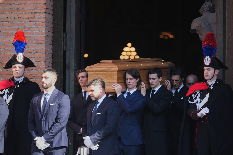 Rome holds funeral for fashion icon Valentino