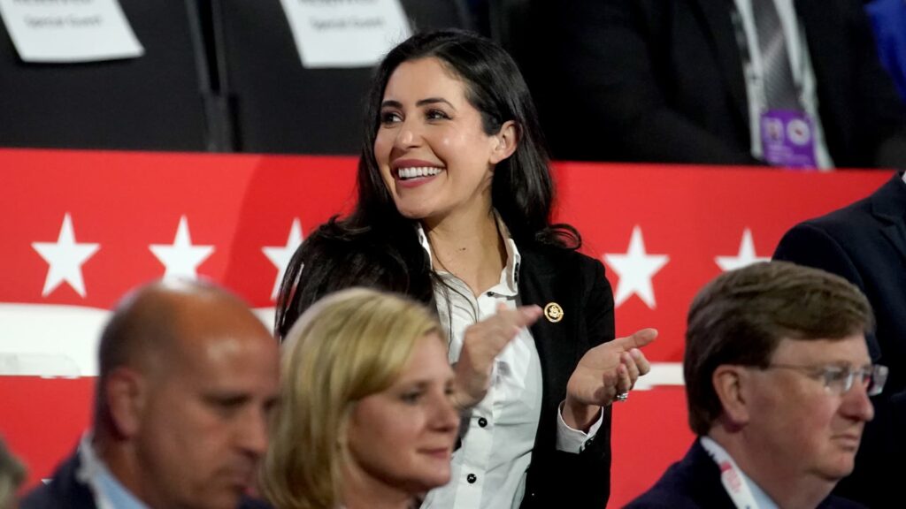 Government shutdown: House hardliners complicate endgame